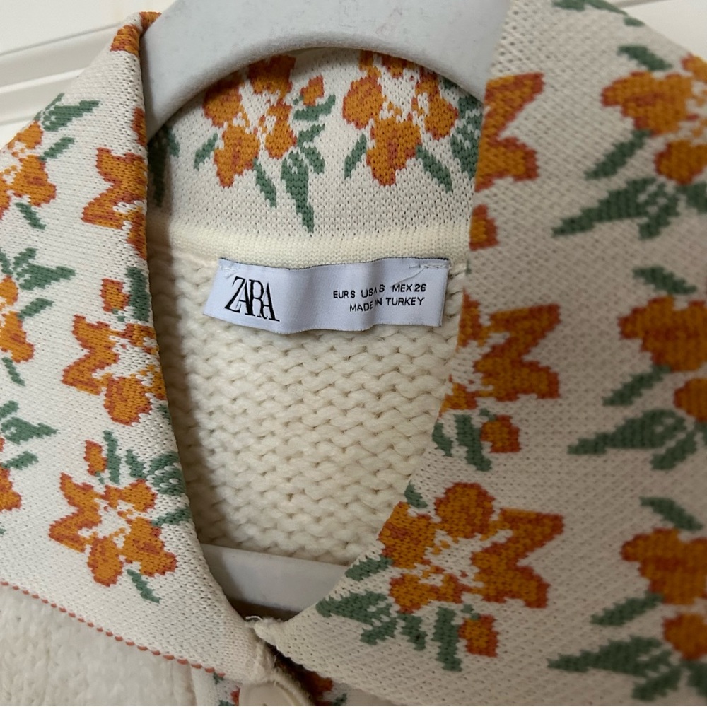 Zara Knit Floral Collared Sweater - Picture 6 of 6